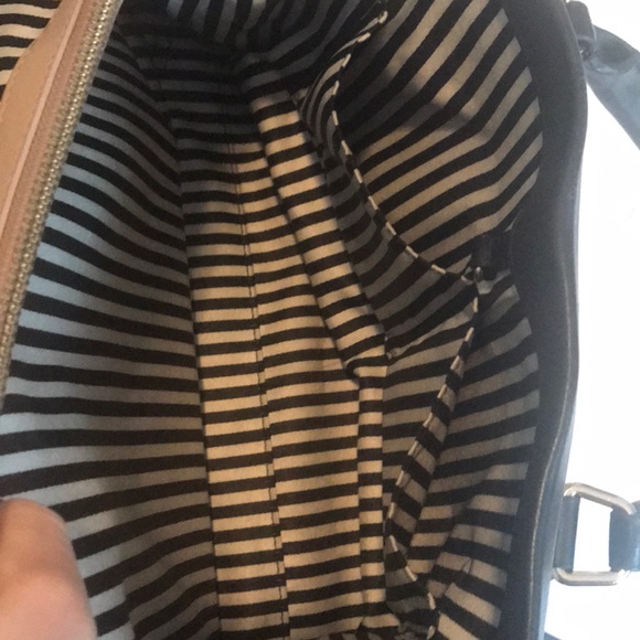 KATE SPADE Handbag. - Picture 6 of 8